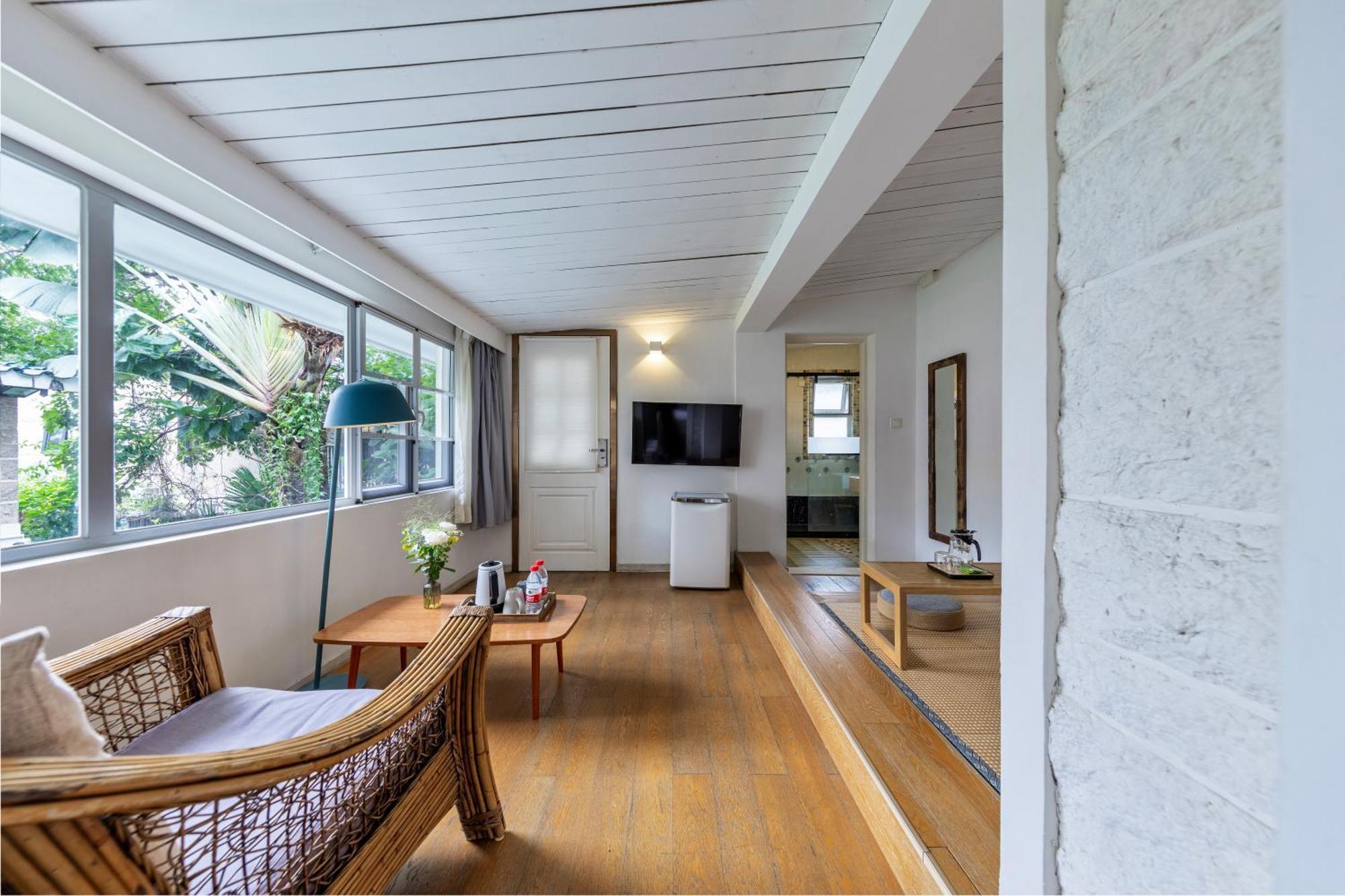Shenzhen No'6 Garden Villa --French Window With Garden View,Close To Sea World &Shekou Ferry Port &K11 Ecoast &Subway Nearby ,Offer Western Food And Coffee &English Speaking With Tour Services Eksteriør billede