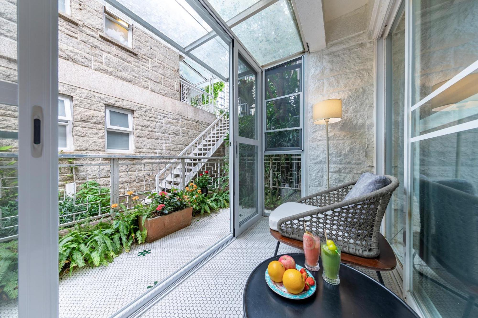 Shenzhen No'6 Garden Villa --French Window With Garden View,Close To Sea World &Shekou Ferry Port &K11 Ecoast &Subway Nearby ,Offer Western Food And Coffee &English Speaking With Tour Services Eksteriør billede